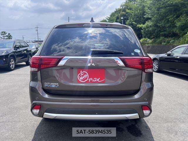 Mitsubishi OUTLANDER PHEV 2015-07 303557-16