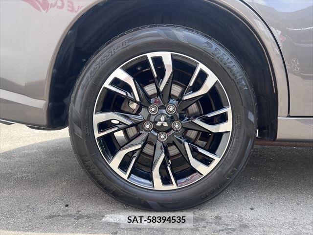 Mitsubishi OUTLANDER PHEV 2015-07 303557-26