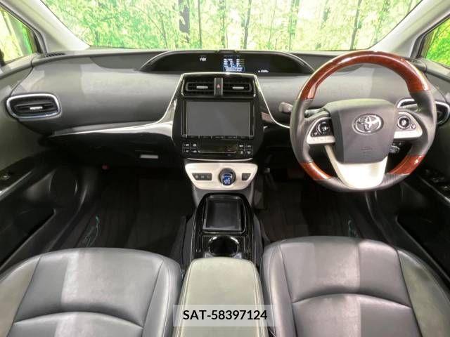 Toyota PRIUS 2016-02 330814-1