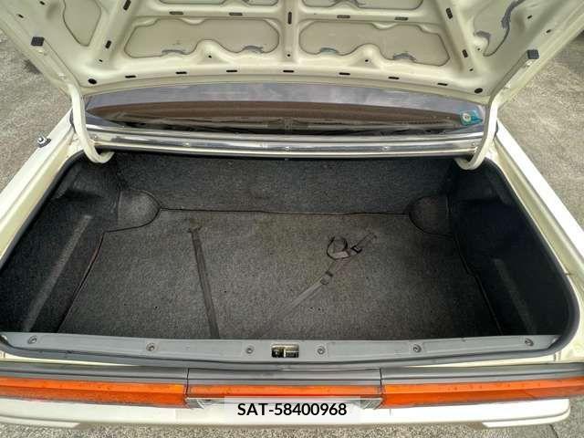 Nissan GLORIA HARDTOP 1987-10 232864-16