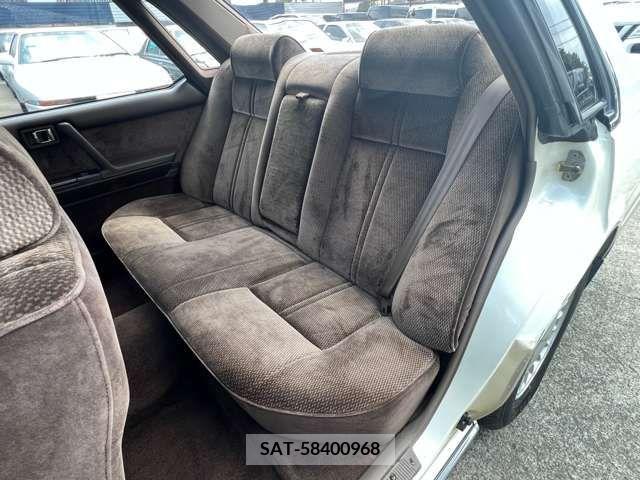 Nissan GLORIA HARDTOP 1987-10 232864-12