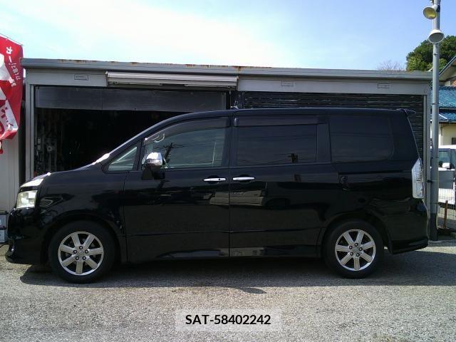 Toyota VOXY 2009-02 385833-8