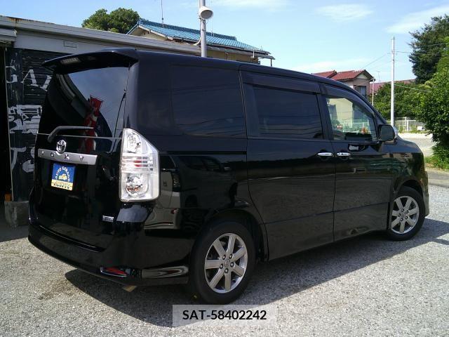 Toyota VOXY 2009-02 385833-3