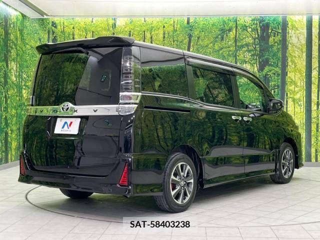 Toyota VOXY 2017-09 331538-18