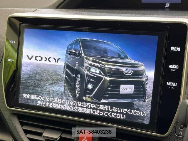 Toyota VOXY 2017-09 331538-4