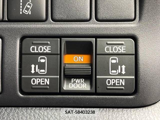 Toyota VOXY 2017-09 331538-2