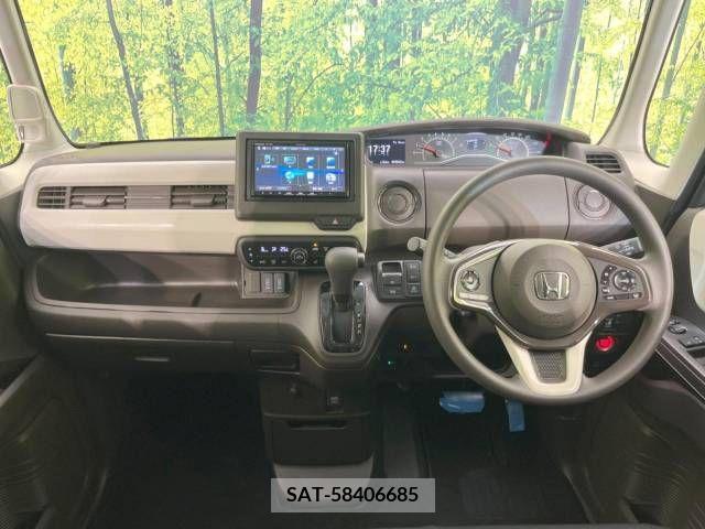 Honda N BOX 2022-06 337304-1