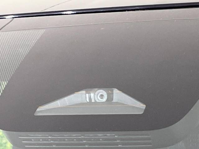 Toyota NOAH 2023-07 28222-4