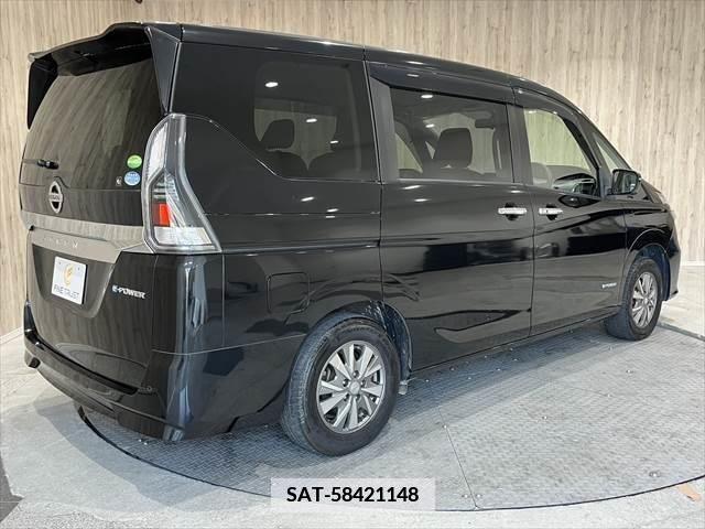 Nissan SERENA 2018-12 379047-16