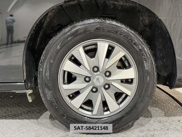 Nissan SERENA 2018-12 379047-23