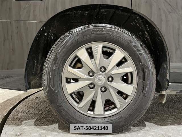 Nissan SERENA 2018-12 379047-24