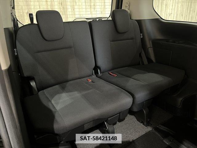 Nissan SERENA 2018-12 379047-8