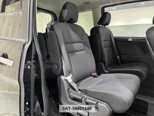 Nissan SERENA 2018-12 379047-7