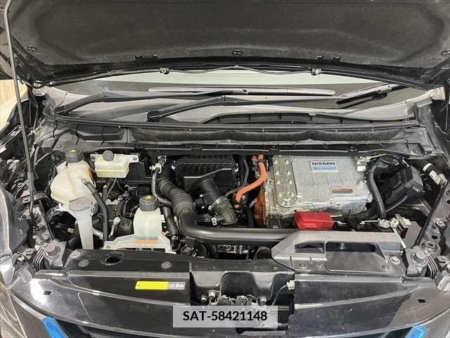 Nissan SERENA 2018-12 379047-27