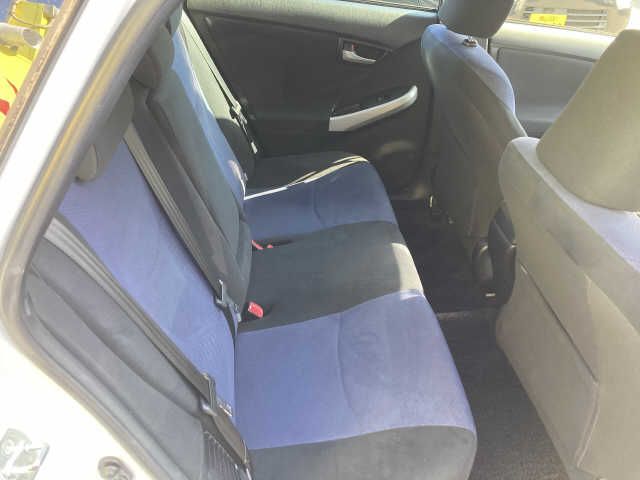 Toyota PRIUS 2012-03 183623-6