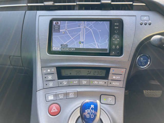 Toyota PRIUS 2012-03 183623-5