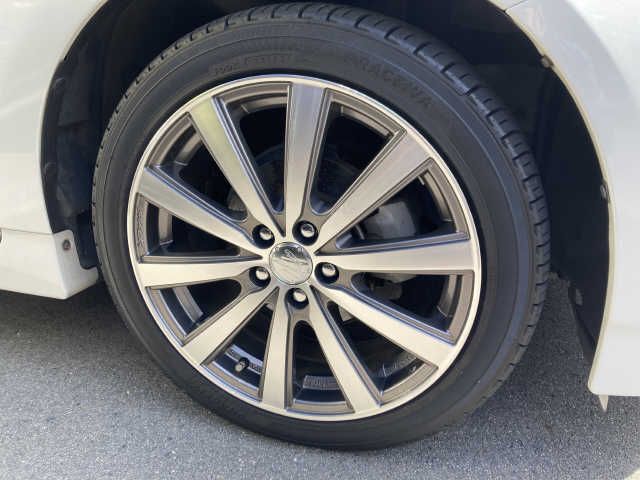 Toyota PRIUS 2012-03 183623-3