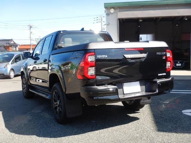 Toyota HILUX 2023-02 181873-8