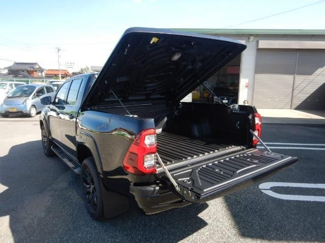 Toyota HILUX 2023-02 181873-12