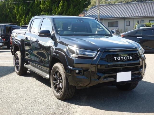 Toyota HILUX 2023-02 181873-2
