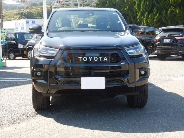 Toyota HILUX 2023-02 181873-1
