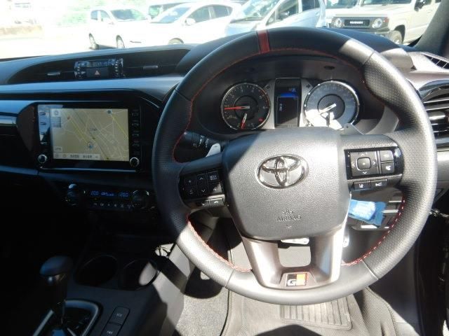 Toyota HILUX 2023-02 181873-14