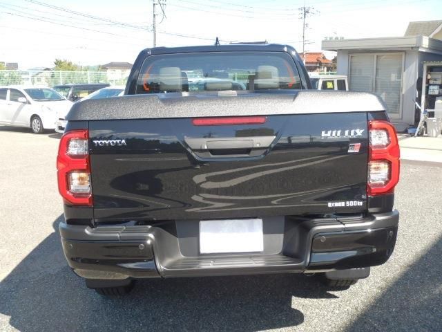 Toyota HILUX 2023-02 181873-9