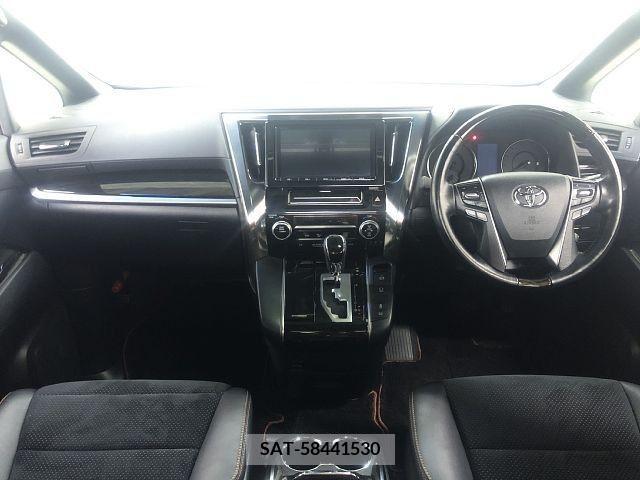 Toyota ALPHARD 2017-05 355544-1