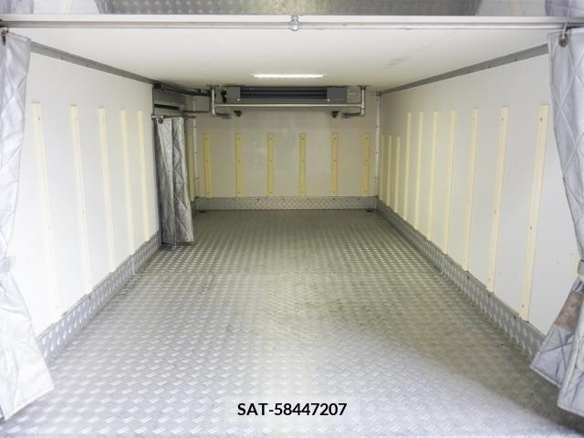 Mitsubishi CANTER 2016-04 302528-5