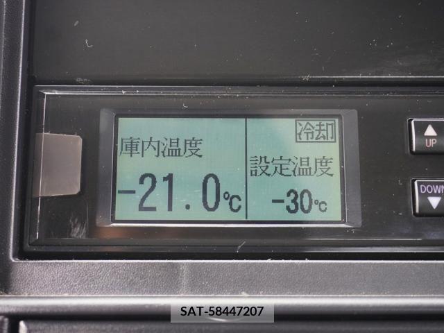 Mitsubishi CANTER 2016-04 302528-4