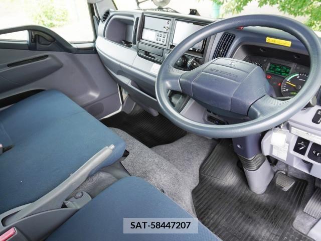 Mitsubishi CANTER 2016-04 302528-2