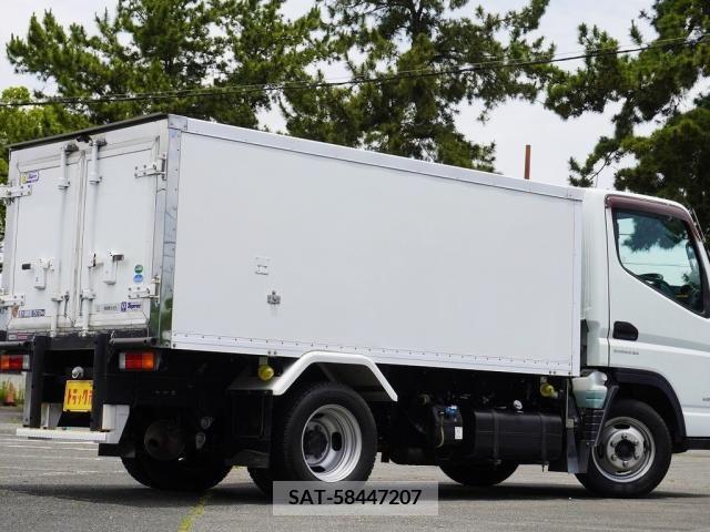 Mitsubishi CANTER 2016-04 302528-1