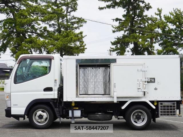 Mitsubishi CANTER 2016-04 302528-12