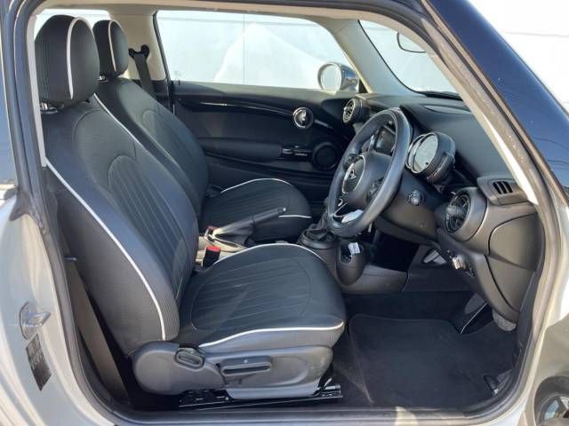 Bmw MINI 2018-01 182027-8