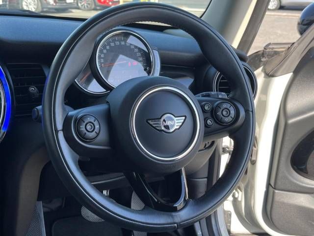 Bmw MINI 2018-01 182027-10