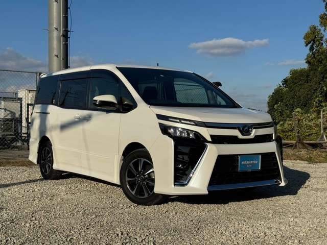 Toyota VOXY 2017-09 195189-3