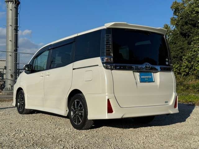 Toyota VOXY 2017-09 195189-2