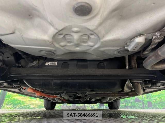 Toyota AQUA 2017-07 389310-19