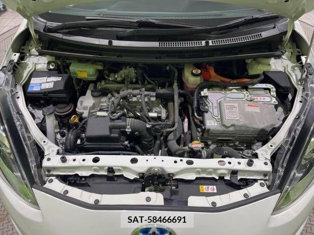 Toyota AQUA 2017-07 389310-18