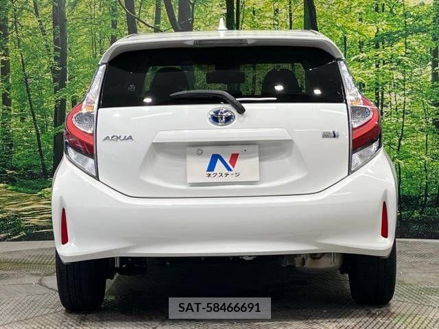 Toyota AQUA 2017-07 389310-15