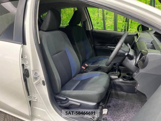 Toyota AQUA 2017-07 389310-8