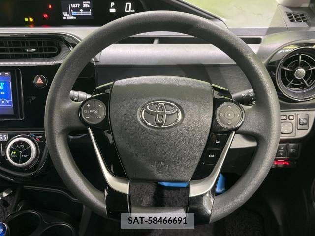 Toyota AQUA 2017-07 389310-11