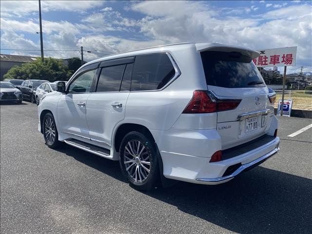 Lexus LX 2017-02 12095-2