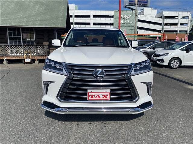 Lexus LX 2017-02 12095-16