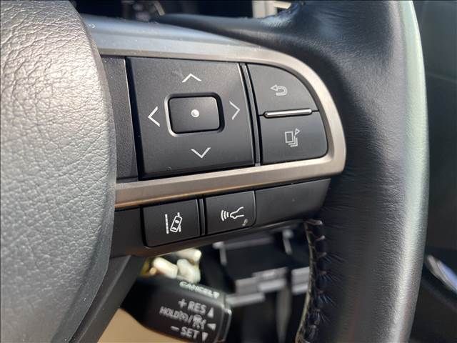 Lexus LX 2017-02 12095-11