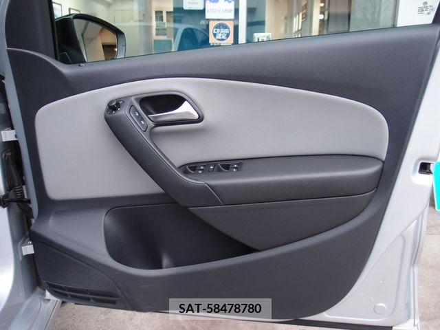 VolksWagen POLO 2013-12 213504-15