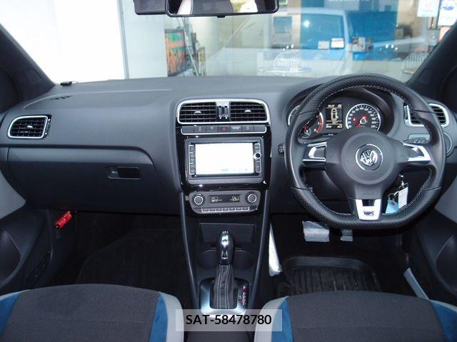 VolksWagen POLO 2013-12 213504-1