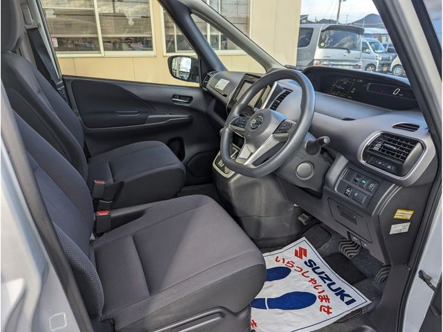 Nissan SERENA 2016-09 19927-14
