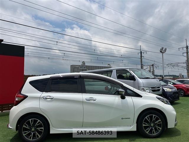 Nissan NOTE 2019-11 392956-11