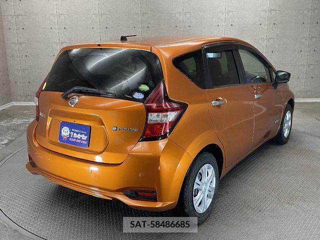 Nissan NOTE 2016-11 347404-3